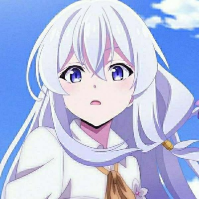 最火2025女生头像二次元图片