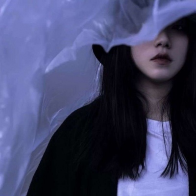 2025年真人女生最新微信头像