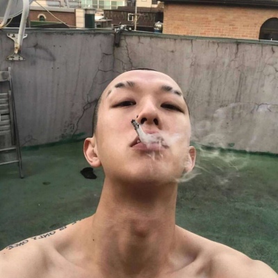 2025年男生超拽霸气微信头像