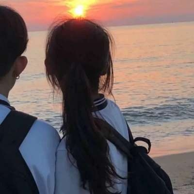 2025年真人情侣专用一对微信头像
