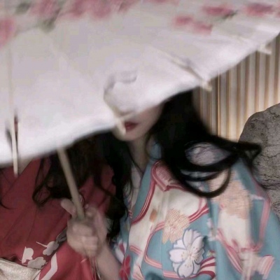2025个性微信女生真人头像