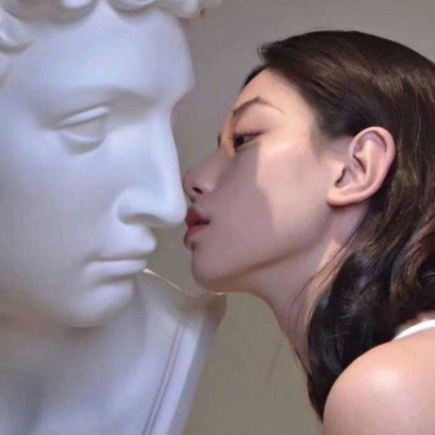 2025年女生微信真人头像新潮流