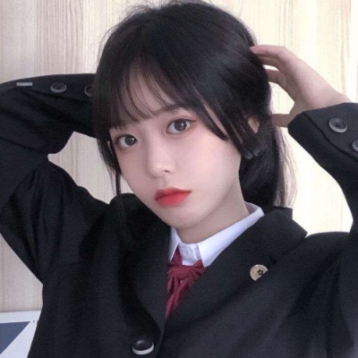 2025年好看女生头像图片