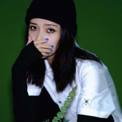 超好看的头像女生2025流行图片