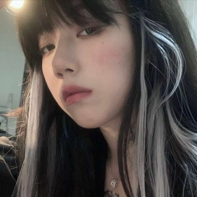 2025年最流行头像女生高清图片