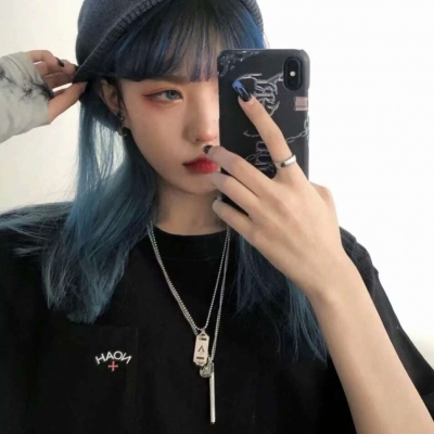 2025女生头像最新版高冷图片