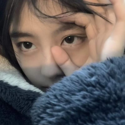 2025年流行头像女生图片