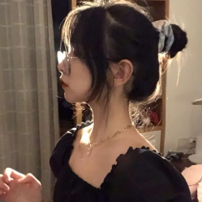 女生2025新款高清真人微信头像