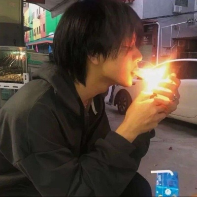 2025流行气质头像男生图片