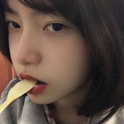 2025真人流行微信女生头像
