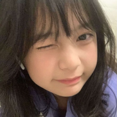 真人简单高清女生微信头像