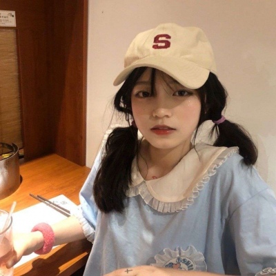 真人简单高清女生微信头像