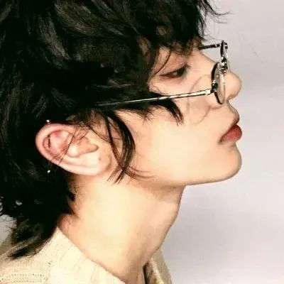 2025最潮最火男生头像真人图片
