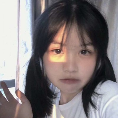 2025最火壁纸女生头像图片