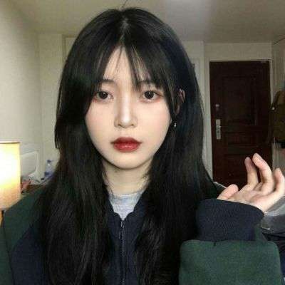 2025年女生微信真人头像新潮流