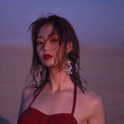 超好看的头像女生2025流行图片
