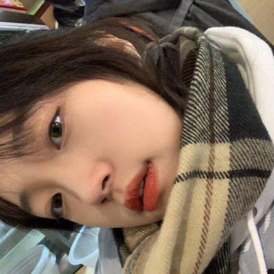 2025年好看女生头像图片