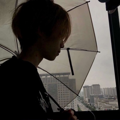 2025最流行洋气头像男生照片