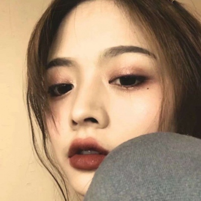 超好看的头像女生2025流行图片