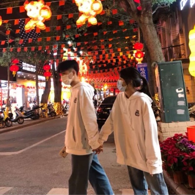 2025年情侣网图双人头像图片
