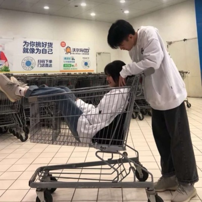 2025年情侣网图双人头像图片
