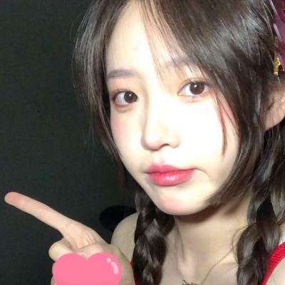 2025真人流行微信女生头像
