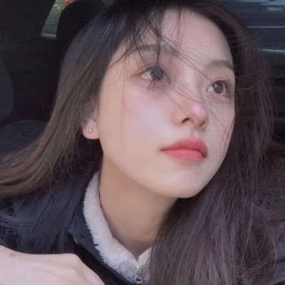 2025高清真人女生微信头像