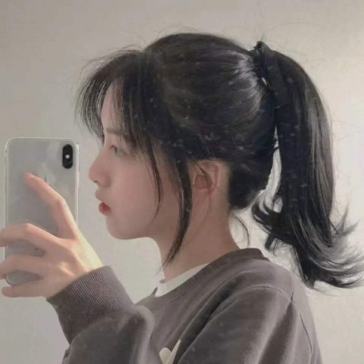 2025年流行头像女生图片