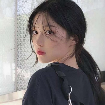 2025新款女生头像真人好看图片