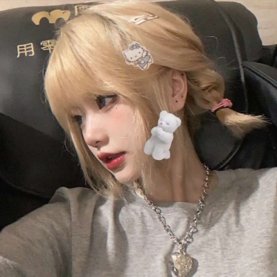 2025年最流行头像女生高清图片