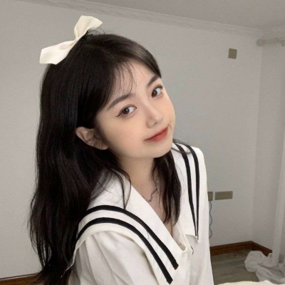 真人简单高清女生微信头像