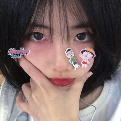 2025年女生微信头像真人版