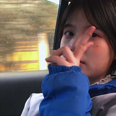 2025最火壁纸女生头像图片