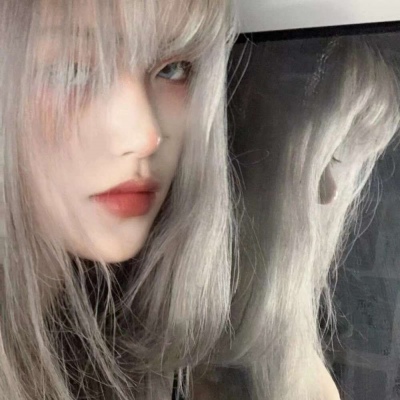 2025女生头像最新版高冷图片