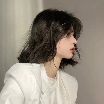 精选女生真人微信头像
