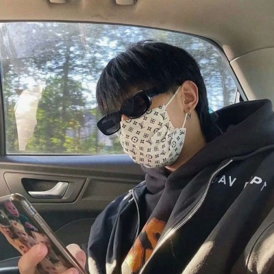 2025男生头像真人照片