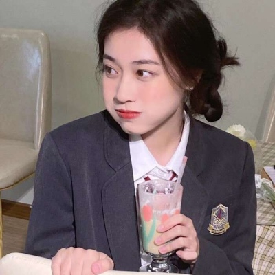 2025高清真人女生微信头像