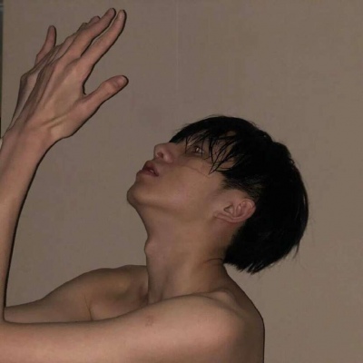 2025最流行洋气头像男生照片