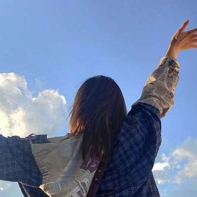2025流行情侣头像一男一女各一张