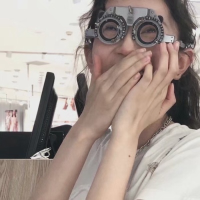 精选女生真人微信头像