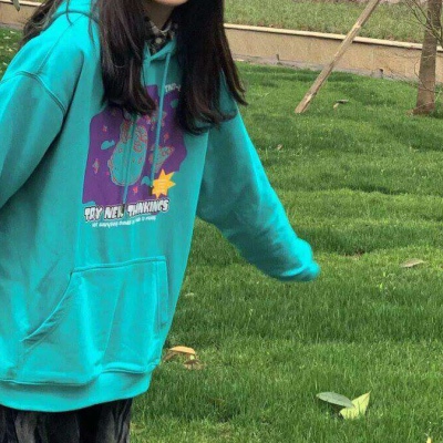 2025年流行的的女生头像图片