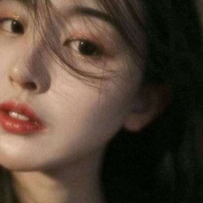 高清头像图片2025最火爆女酷