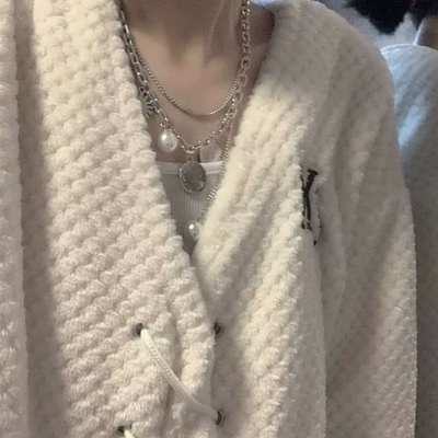 2025冷酷女生高清头像图片