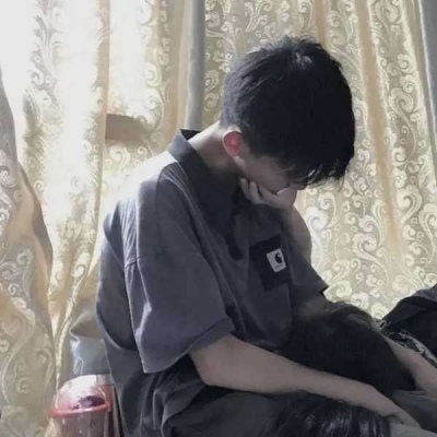 最火的头像2025情侣