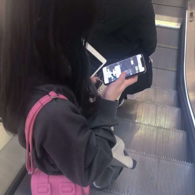 2025冷酷女生高清头像图片