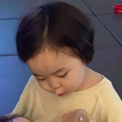 一左一右微信情侣头像