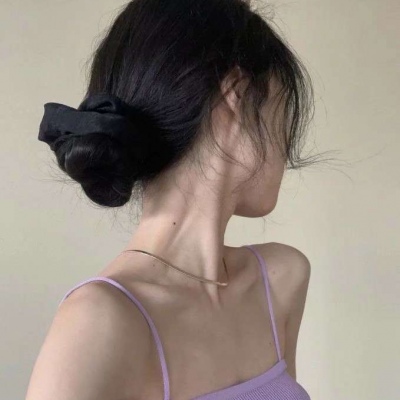 2025超火青春女生微信头像