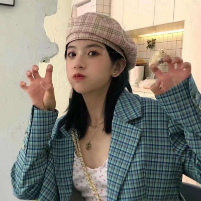 2025超火青春女生微信头像