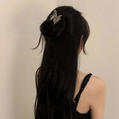 QQ2025女生头像