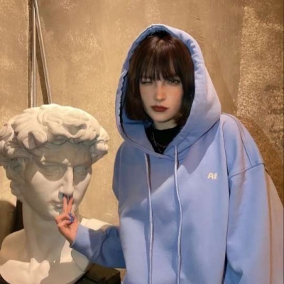 流行2025女生头像照片